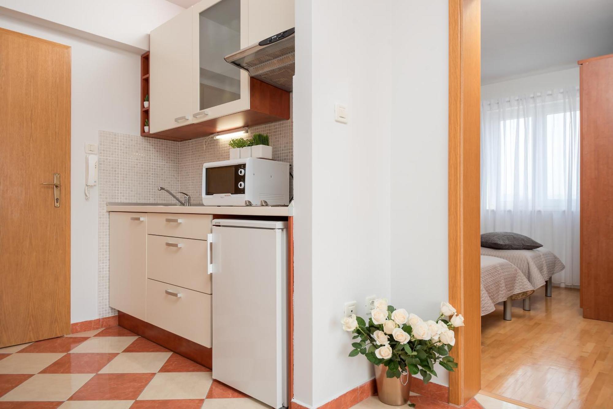 Apartments And Rooms With Parking Space Rogoznica - 10339 Rogoznica (Sibenik-Knin) Quarto foto