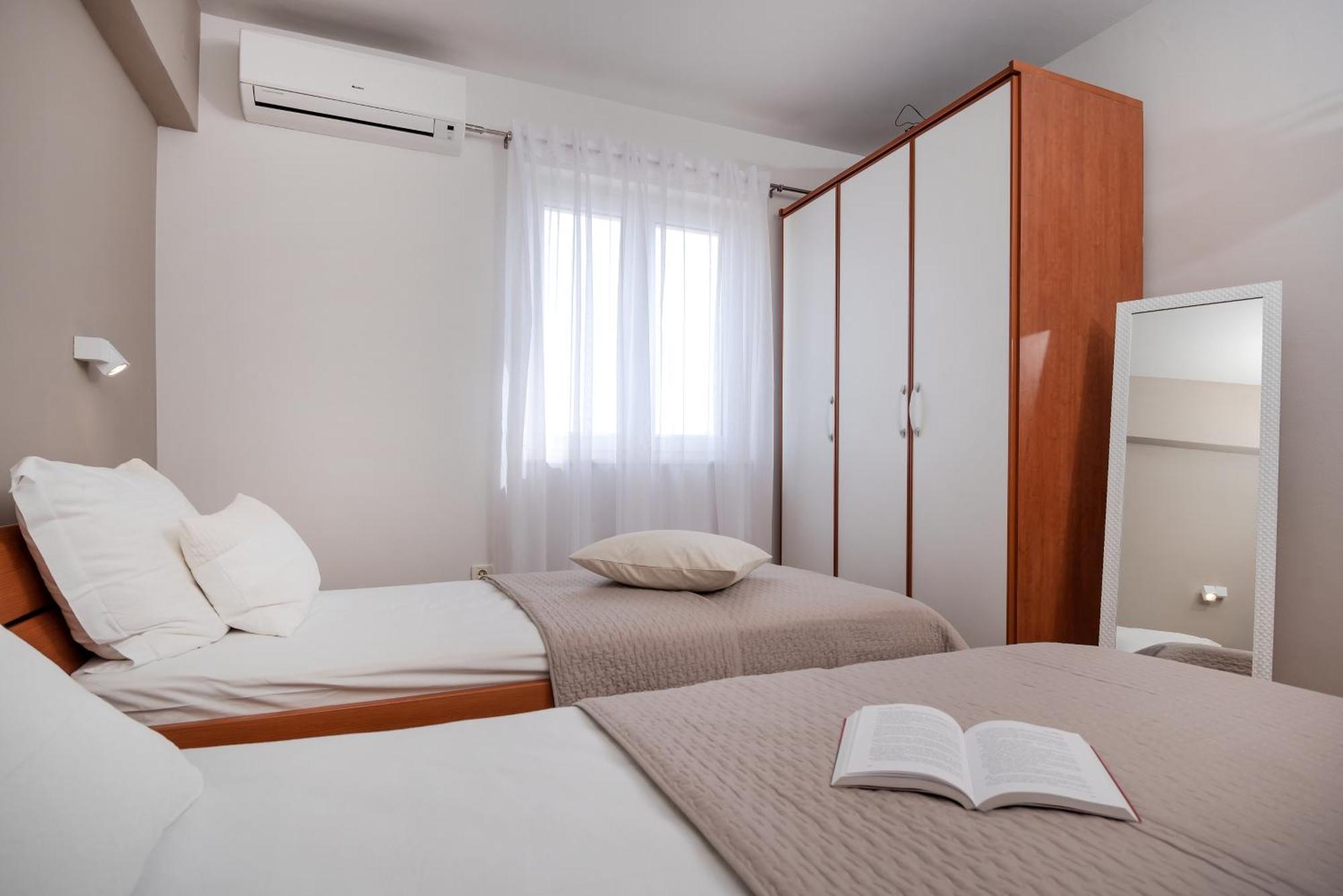Apartments And Rooms With Parking Space Rogoznica - 10339 Rogoznica (Sibenik-Knin) Quarto foto