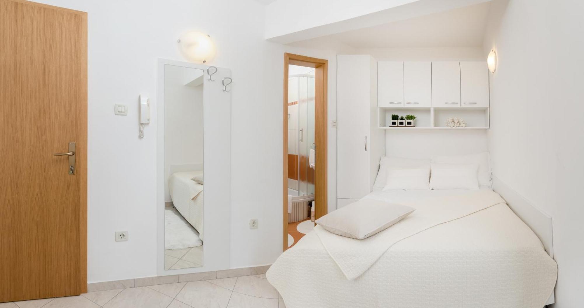 Apartments And Rooms With Parking Space Rogoznica - 10339 Rogoznica (Sibenik-Knin) Quarto foto